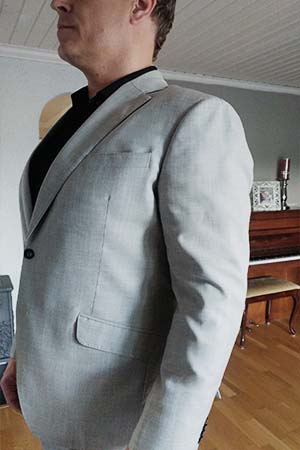 Nice fabric and excellent workmanship overall :)